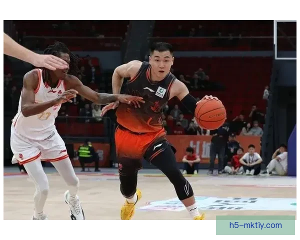 山东外援状态低迷关键时刻屡崩