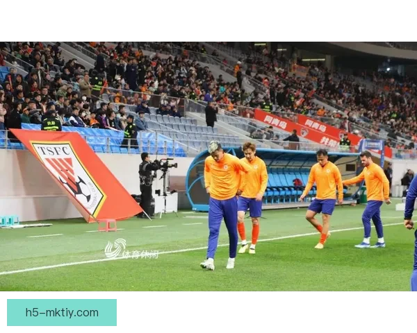 外媒称迪纳摩拒泰山肯尼迪报价