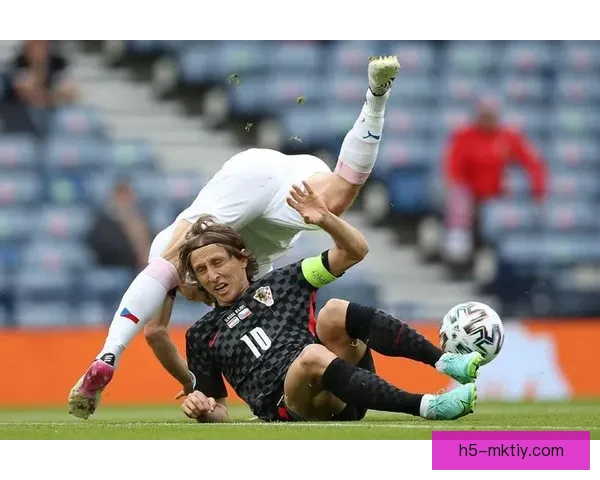 小卡带伤31分难救主疑似争执